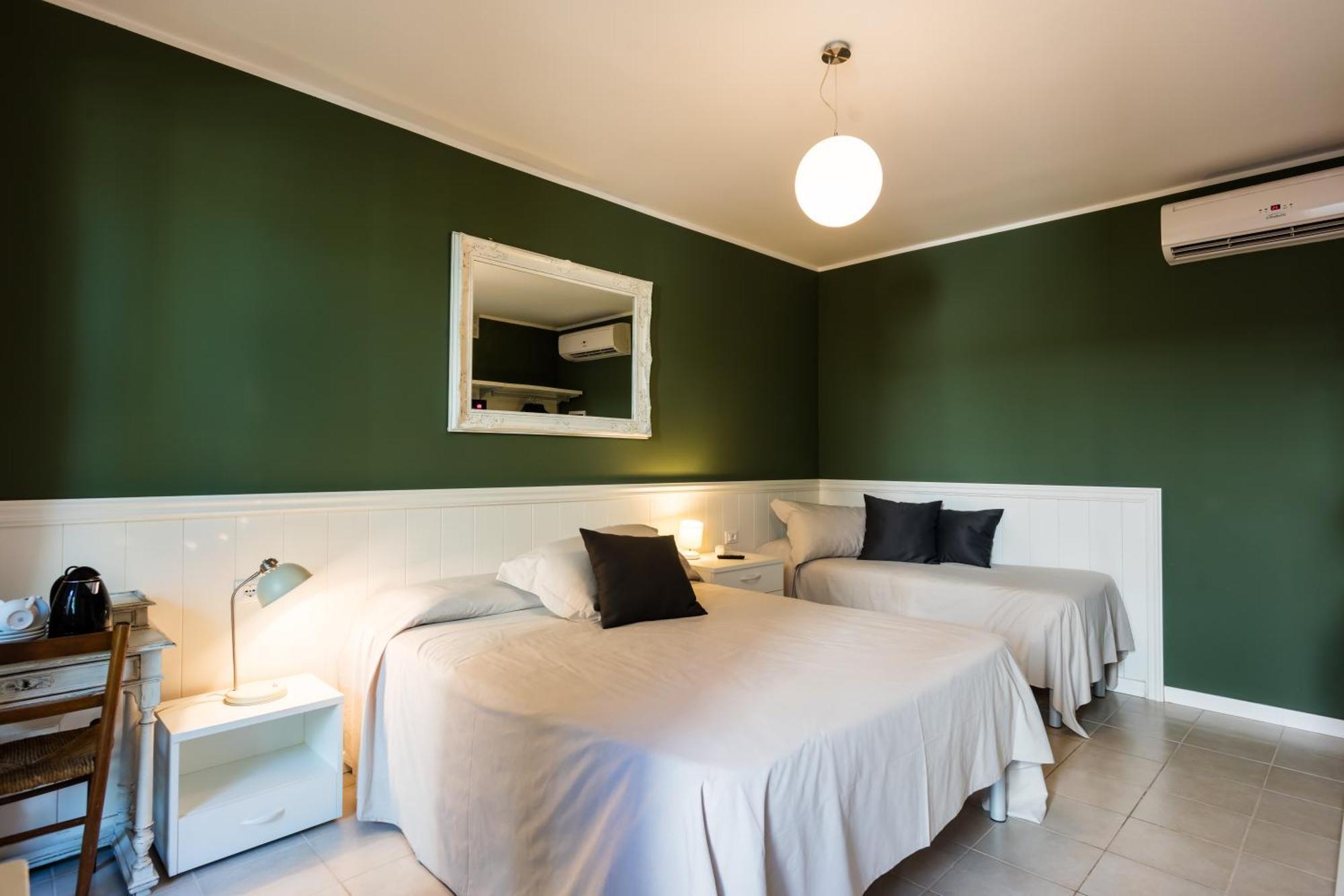 Hotel Maximilian Bardolino Room photo