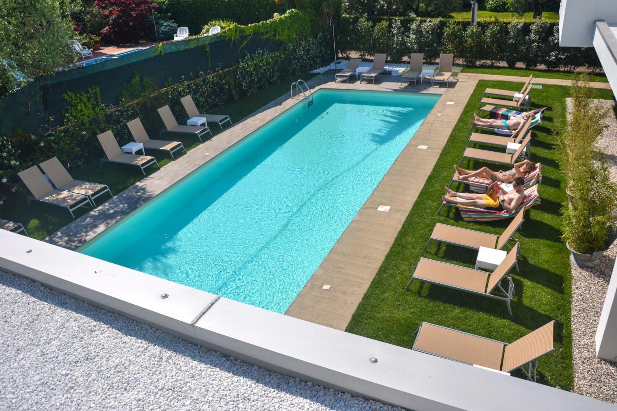 Hotel Maximilian Bardolino Exterior photo