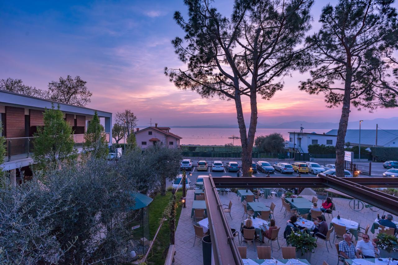 Hotel Maximilian Bardolino Exterior photo